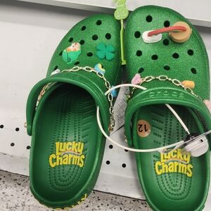 CROCS Lucky Charms Green Classic Clog  Size M11/W12 Jibbitz NEW